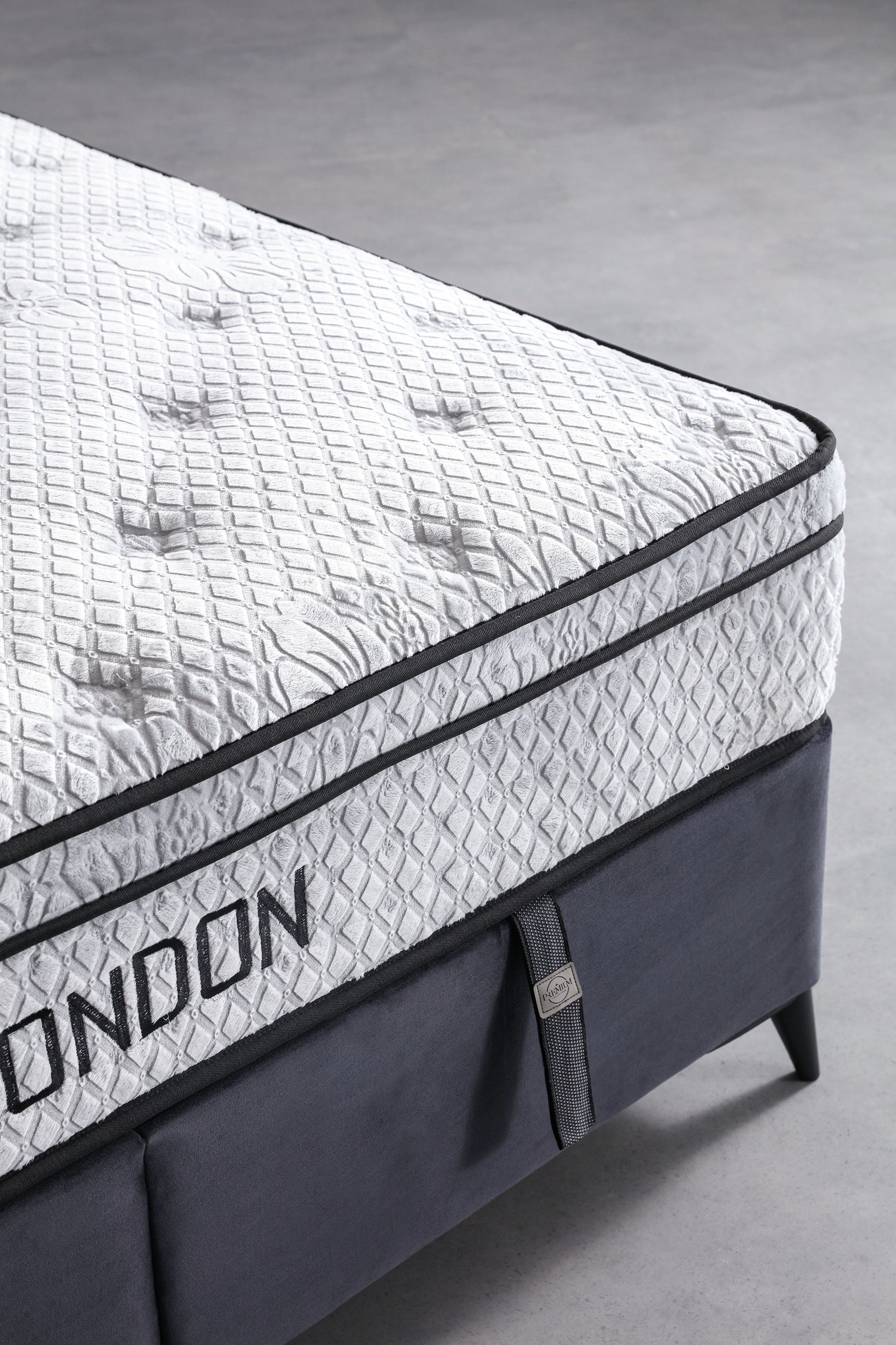 London Mattress by Netline Interiors