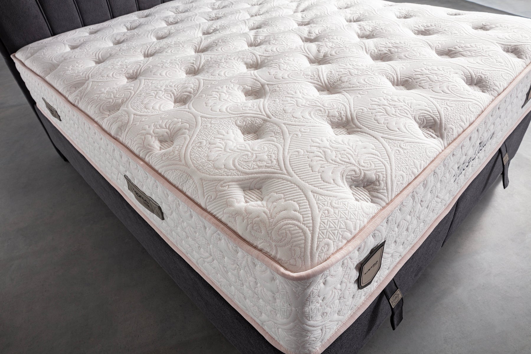 Visco Dream Bed Set by Netline Interiors