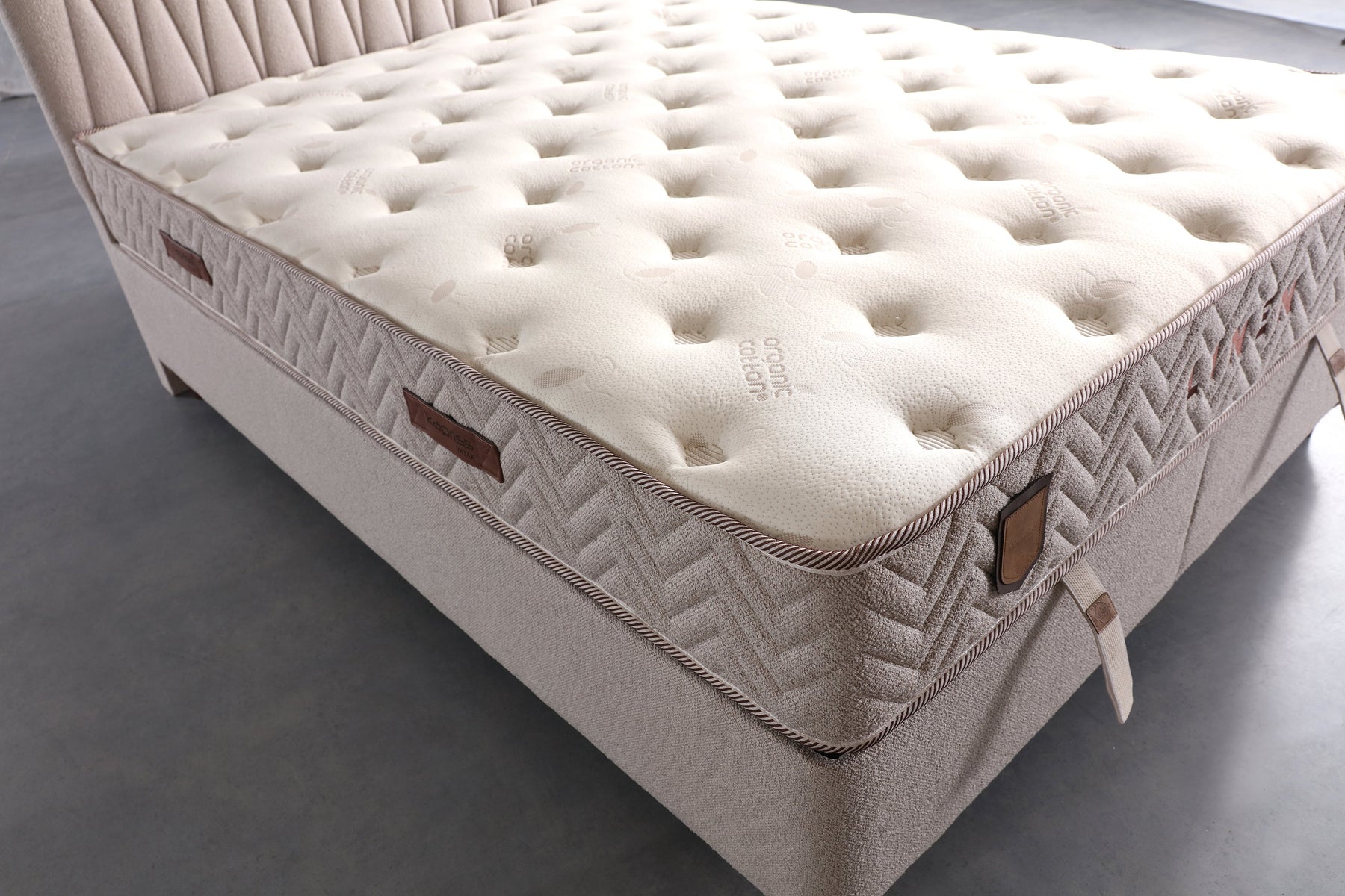 Linen Bed Set by Netline Interiors