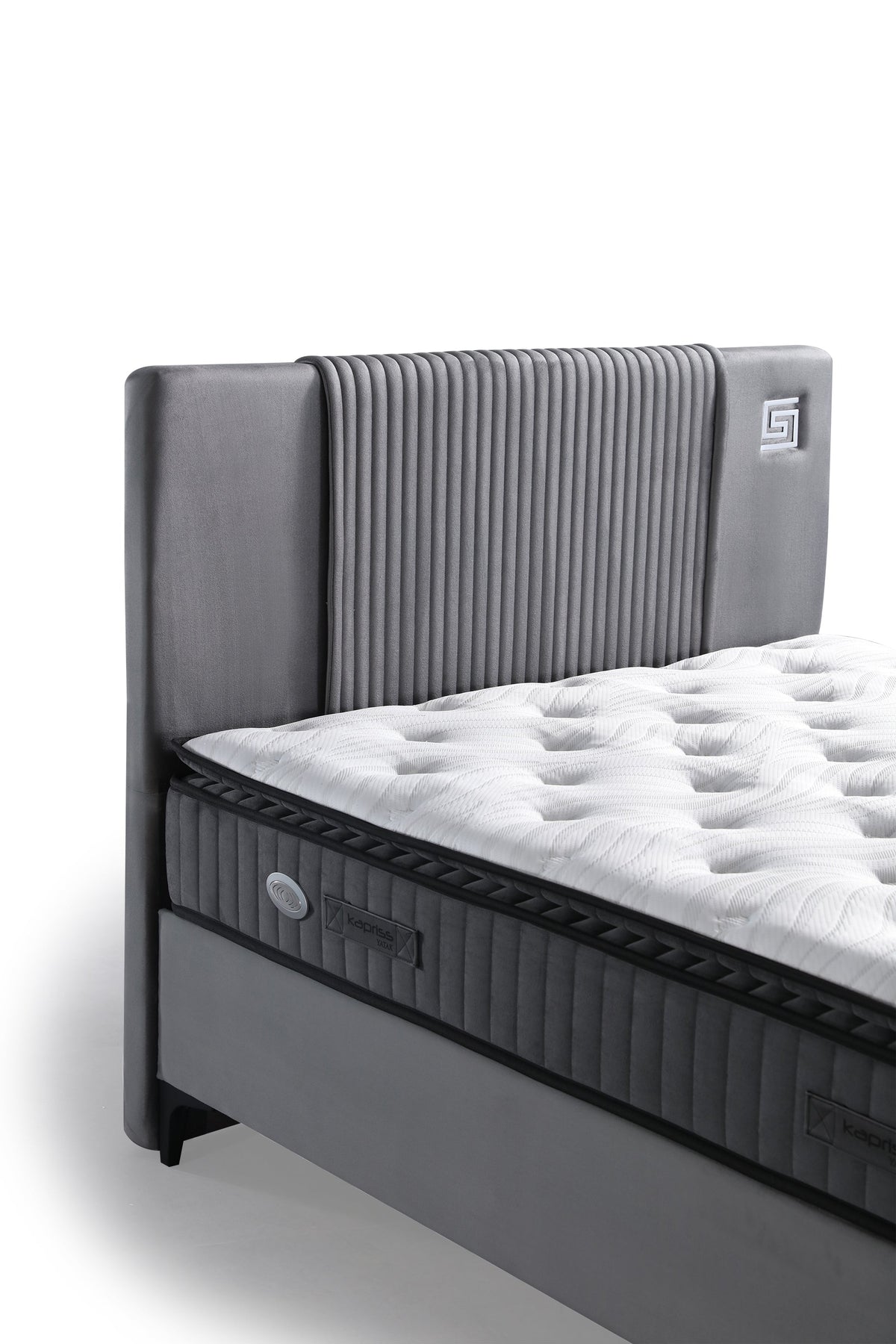 Lucci Headboard-base by Netline Interiors