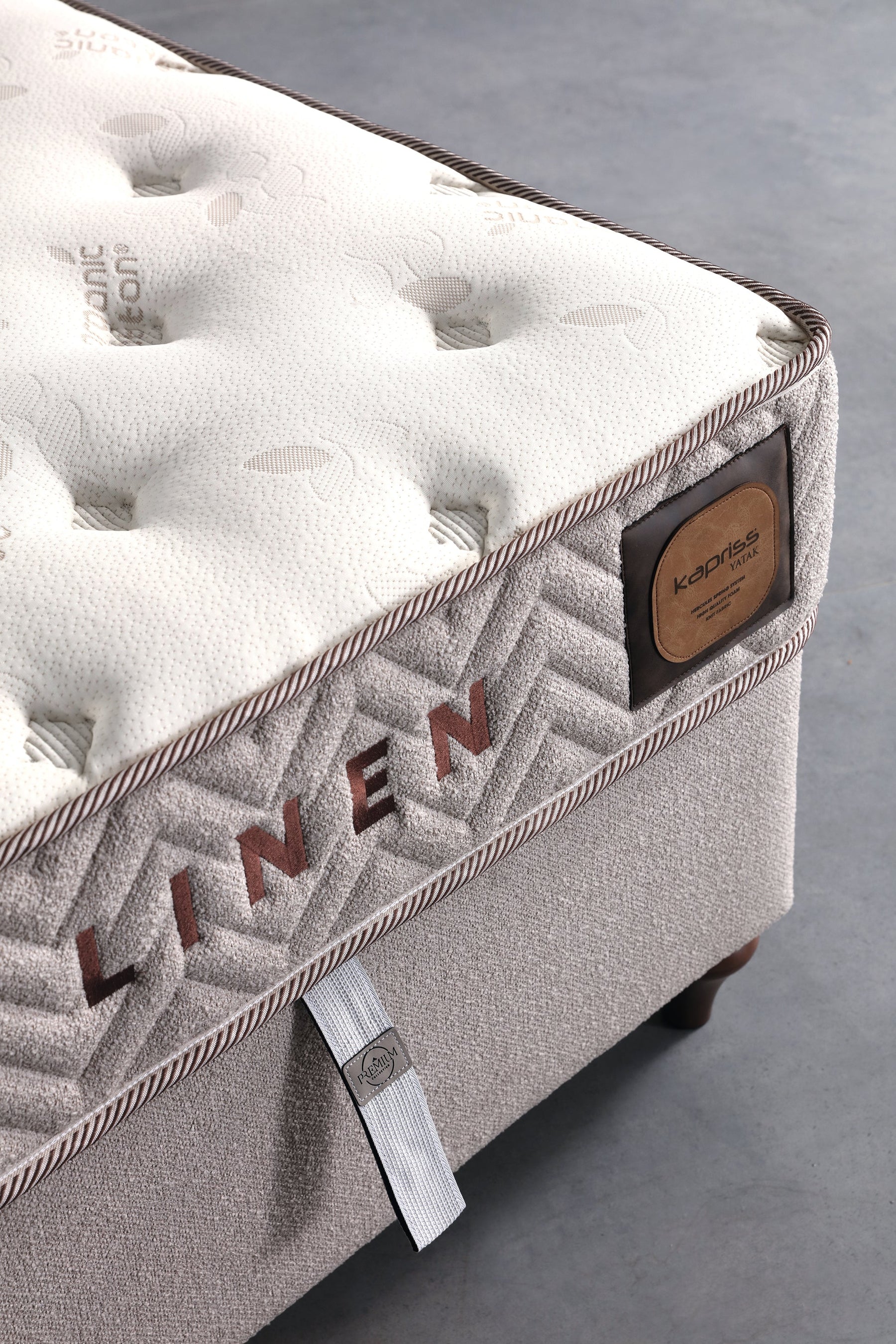Linen mattress by Netline Interiors