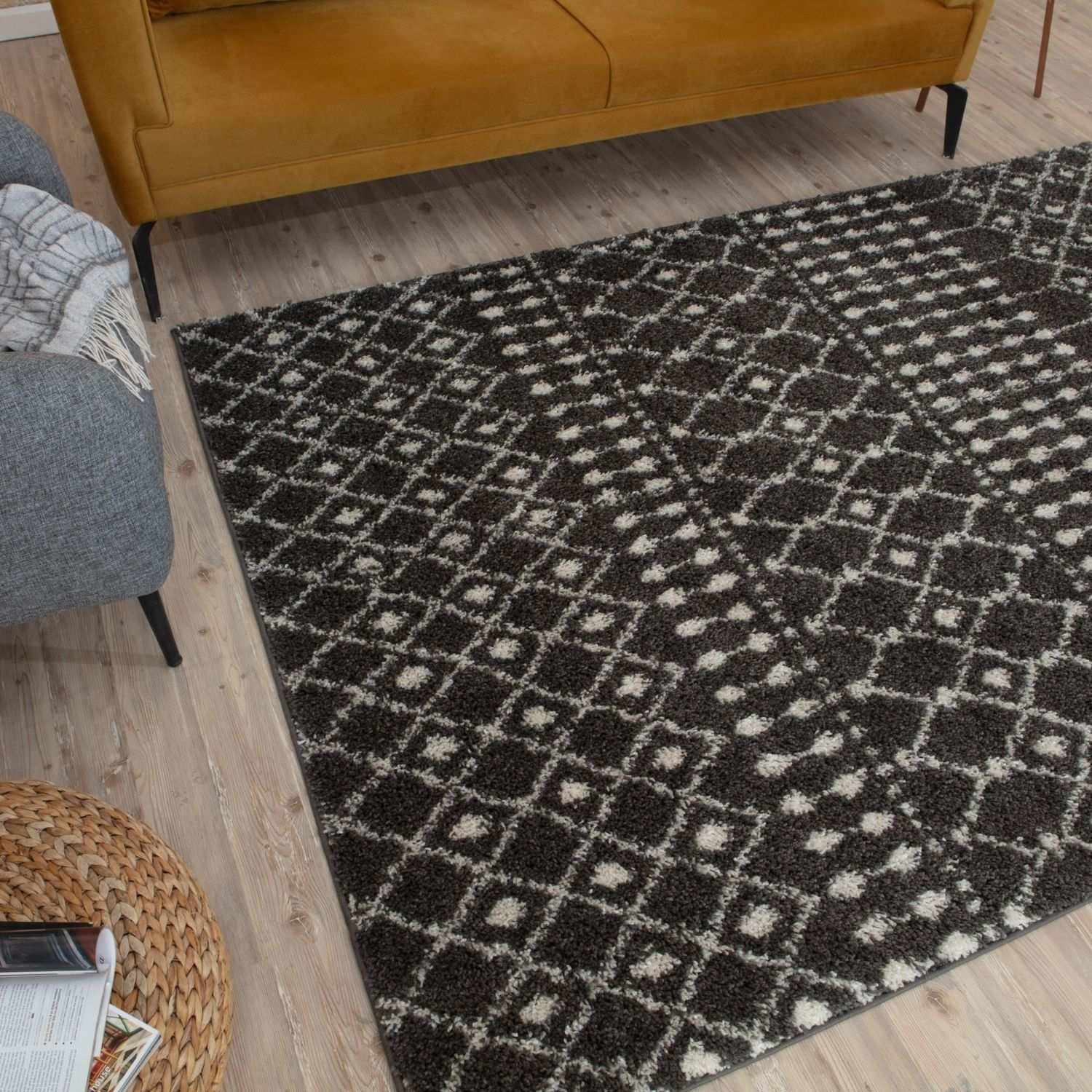 Moroccan Dark Grey Shaggy Rug – 1040