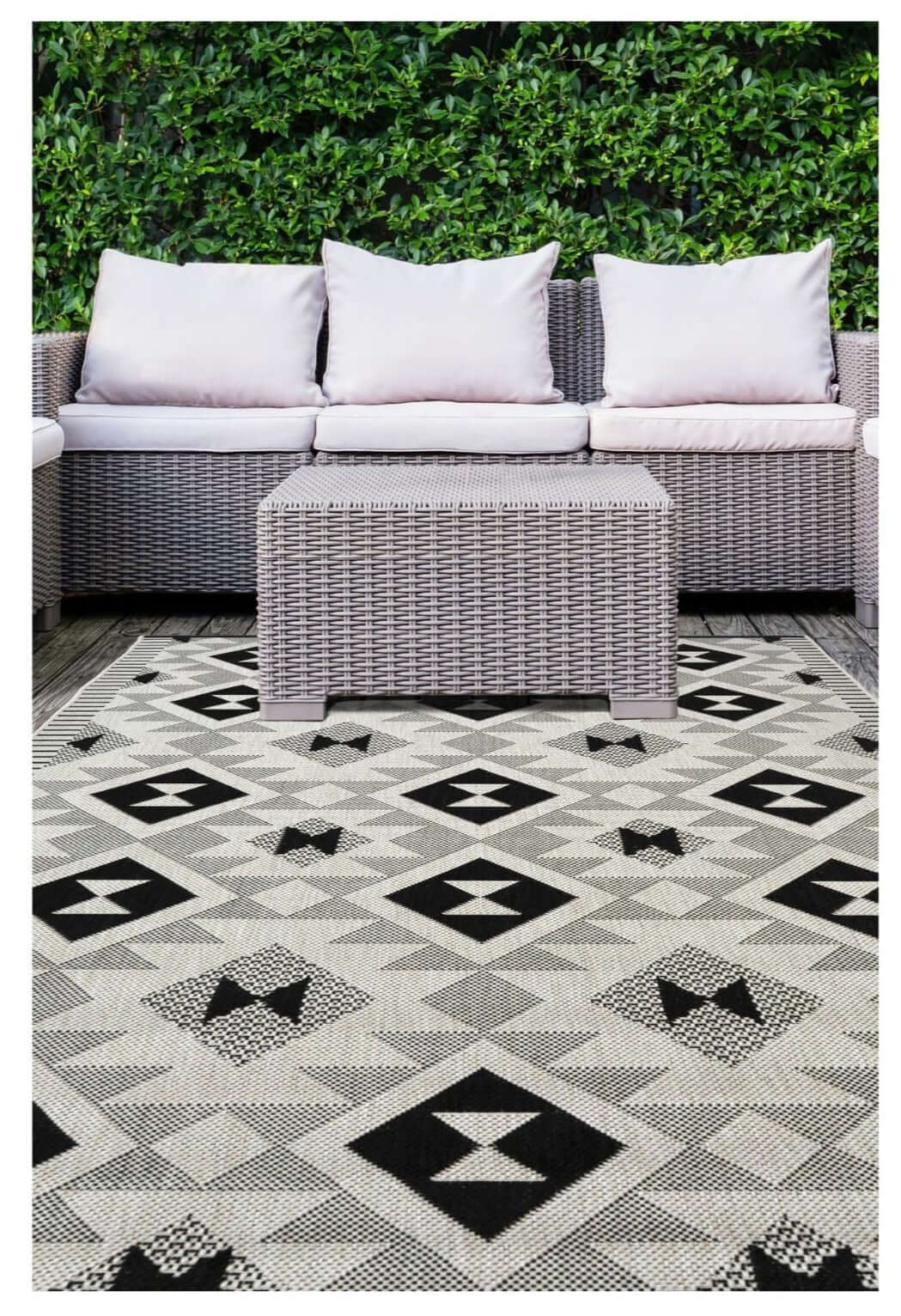 County Geo Chequer Indoor/Outdoor Rug – 11182A