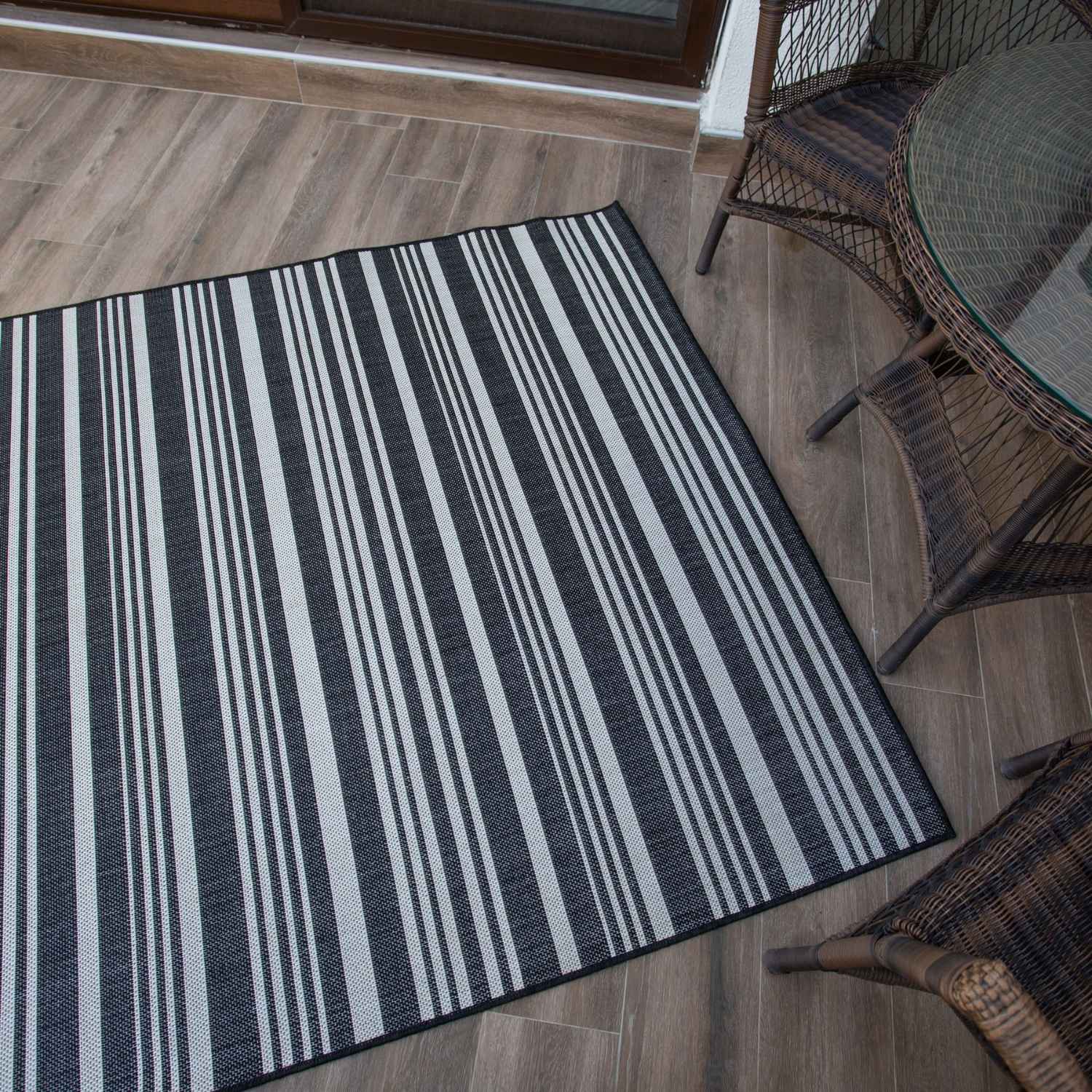 Ecology Outdoor Rug Black – 300bl