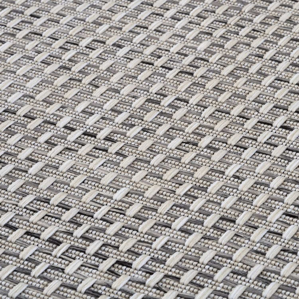 Magic Outdoor Rug Cream – 3610
