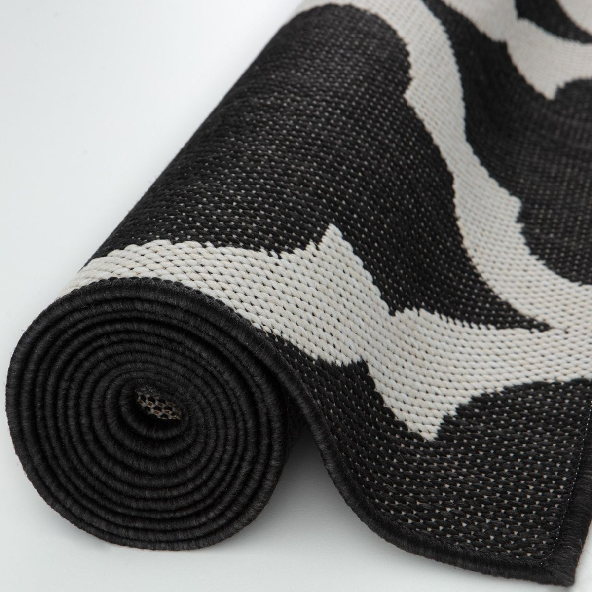 Ecology Outdoor Rug Black – 400B