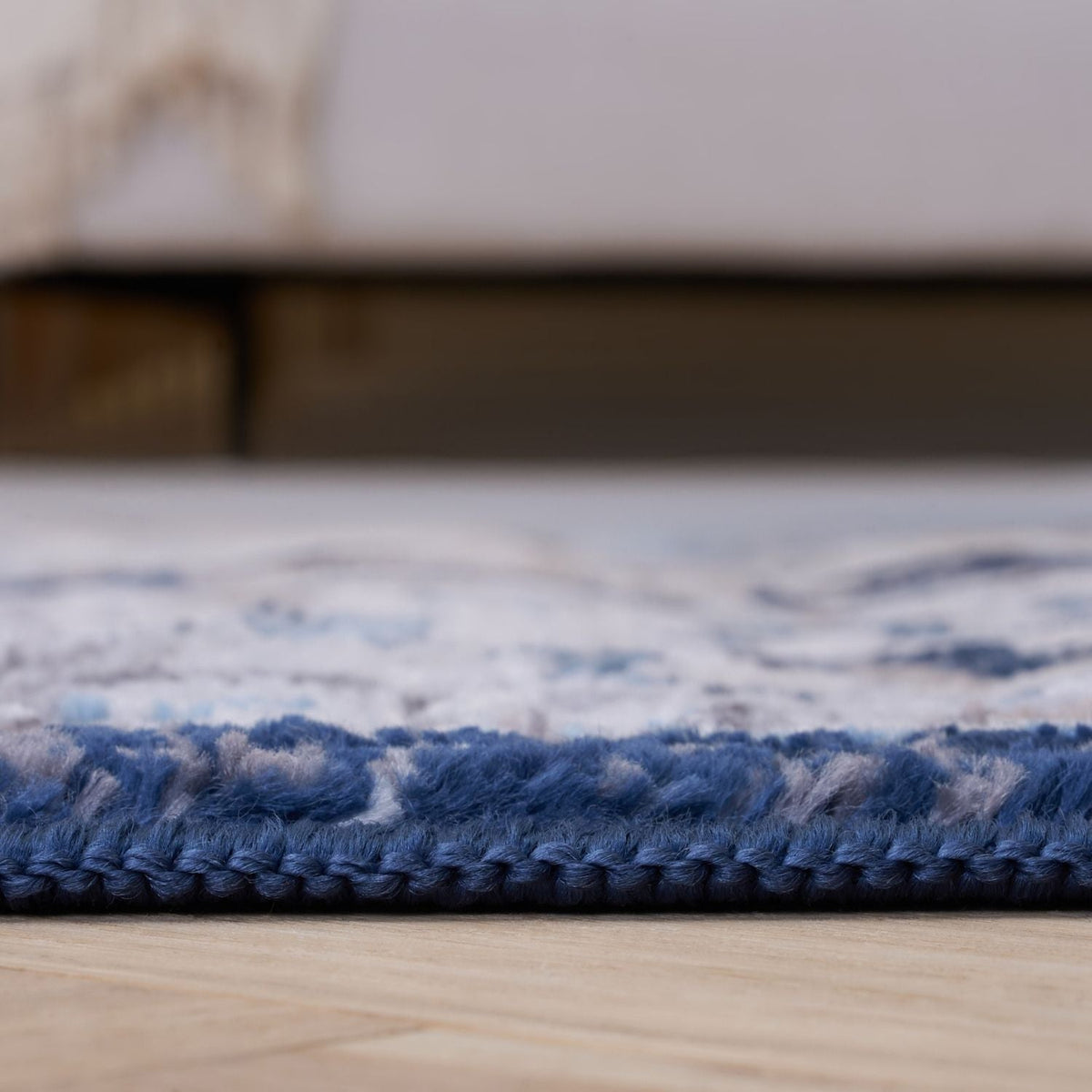 Montana Vintage Navy Rugs – 4040
