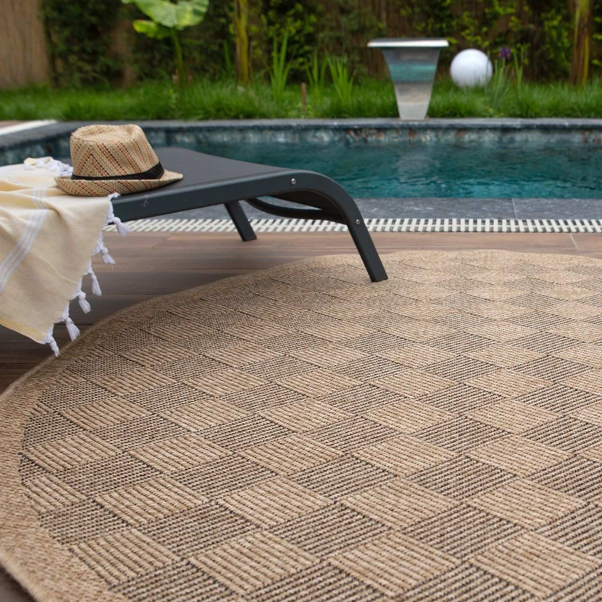 Nature Outdoor Rug Dark Grey – 5300DG