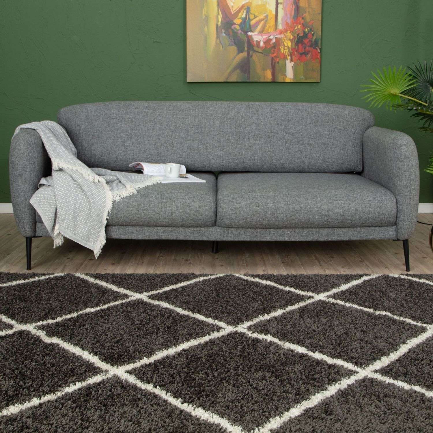 Moroccan Dark Grey Shaggy Rug – 540