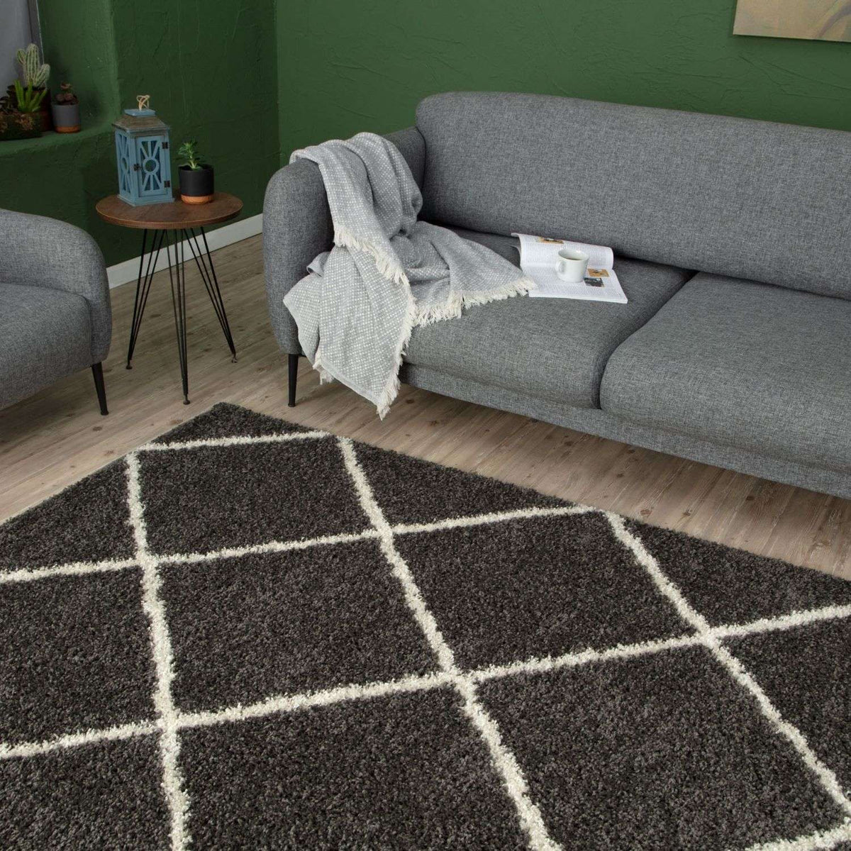 Moroccan Dark Grey Shaggy Rug – 540