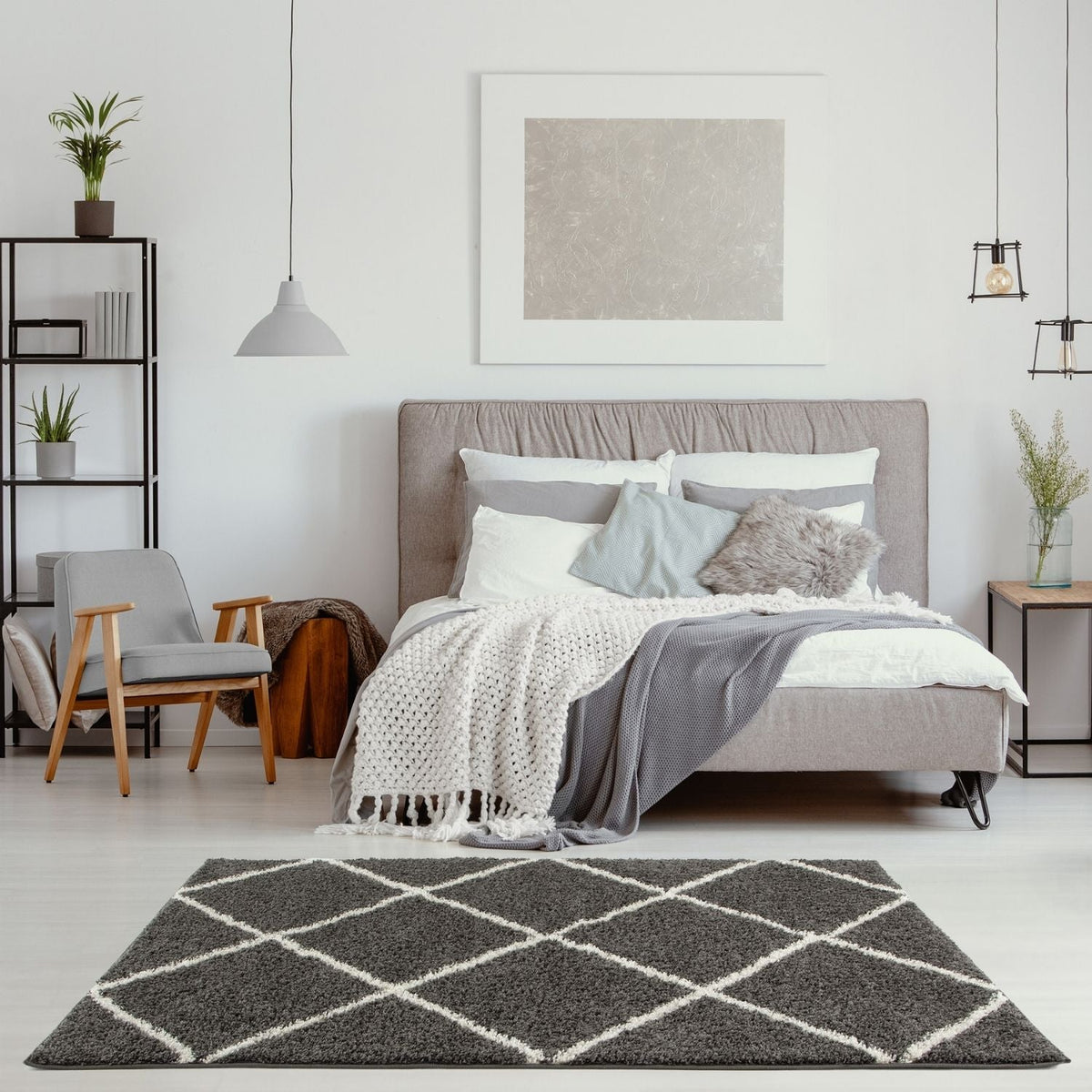 Moroccan Dark Grey Shaggy Rug – 540