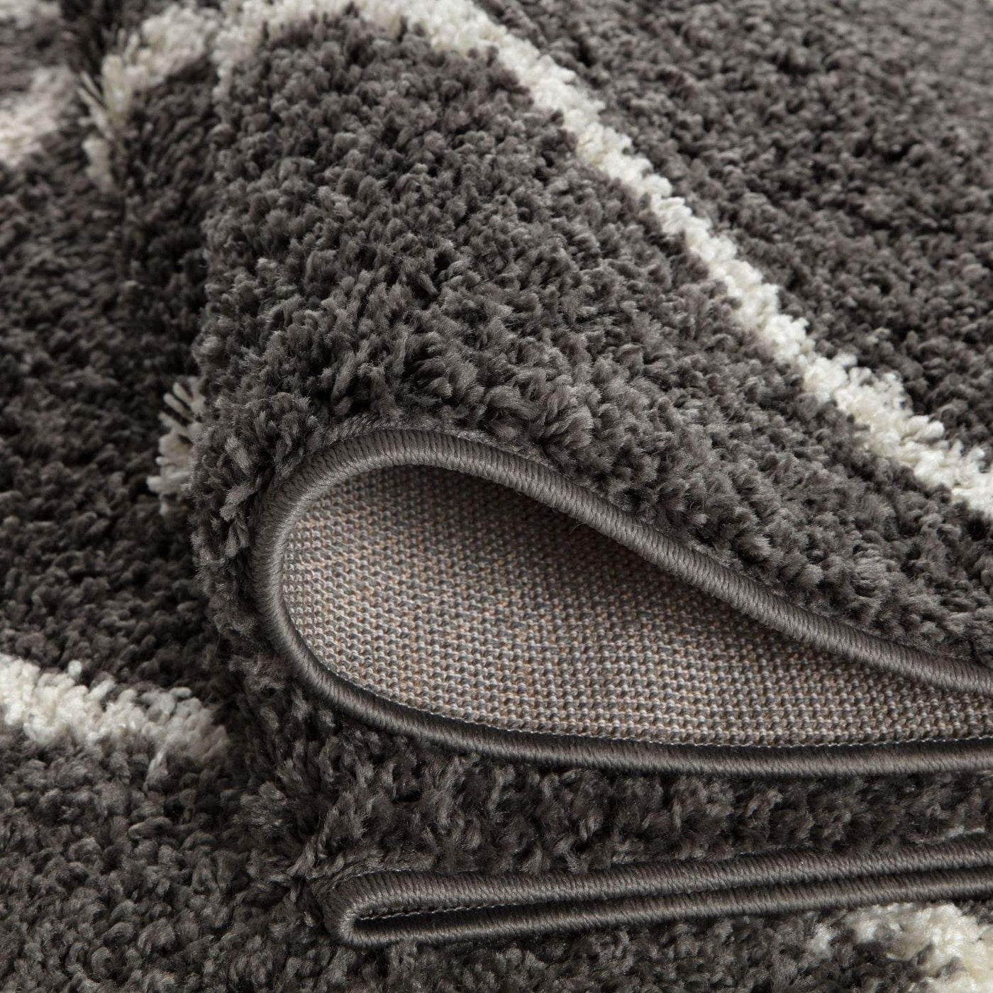 Moroccan Dark Grey Shaggy Rug – 540