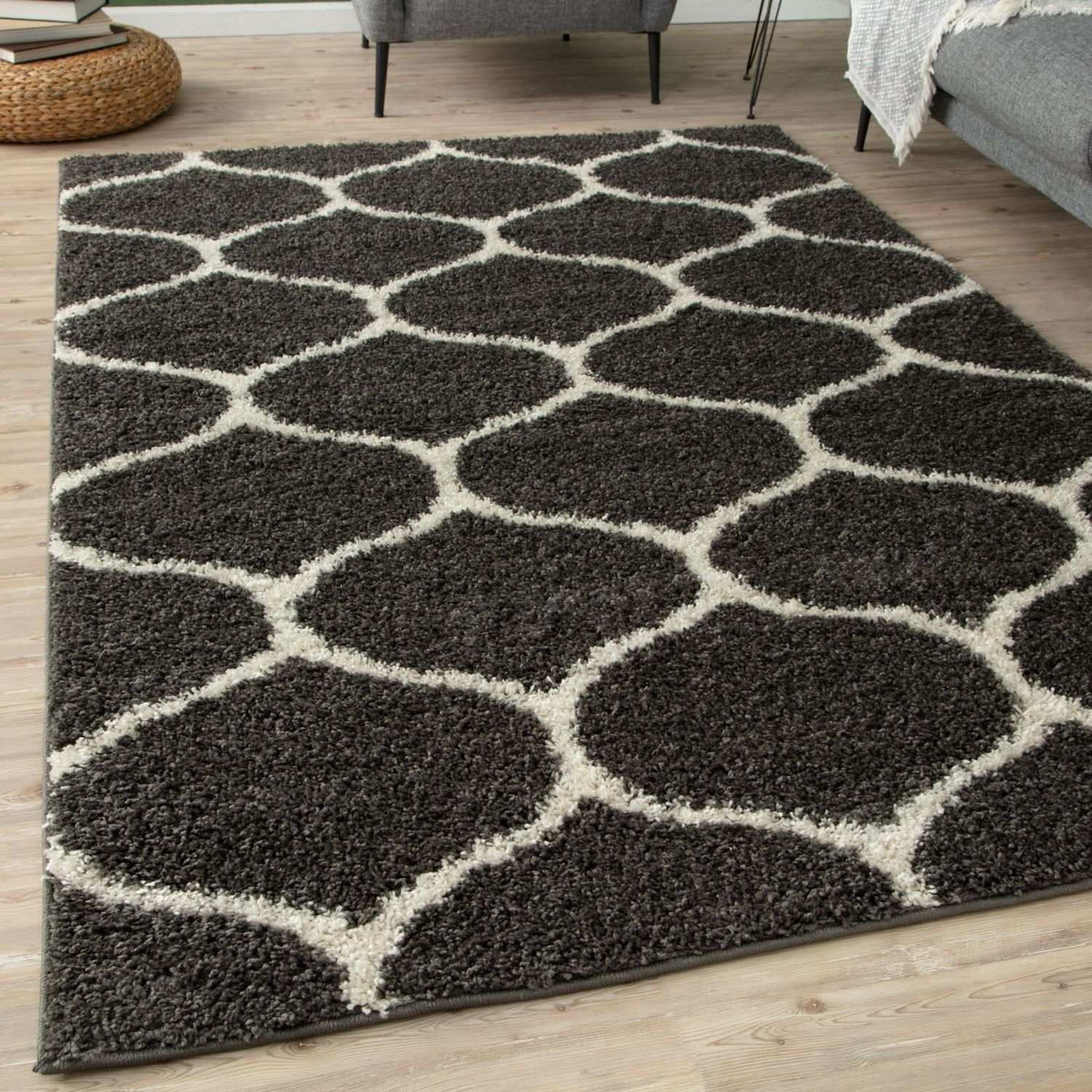 Moroccan Dark Grey Shaggy Rug – 640