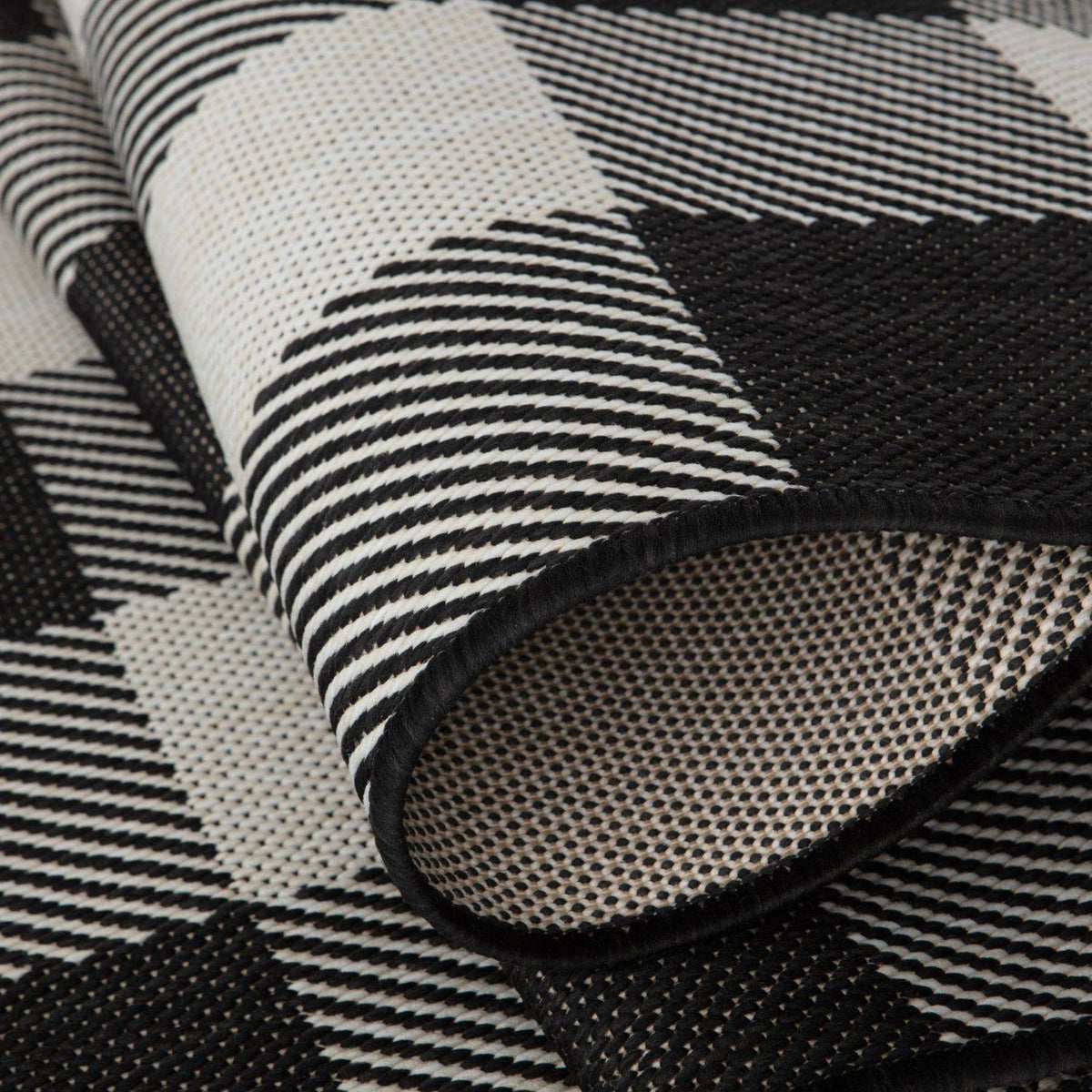 Ecology Outdoor Rug Black – 700BL