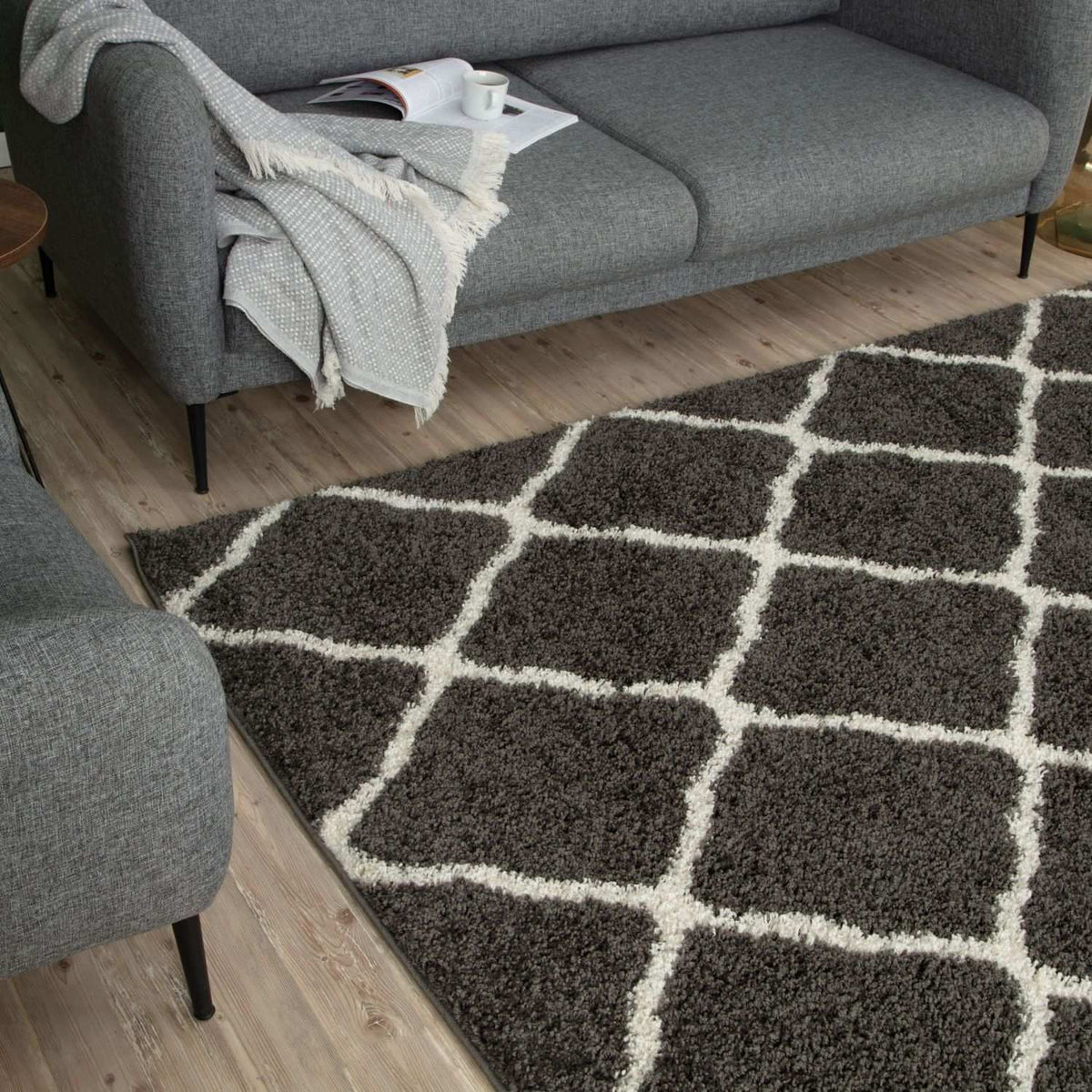 Moroccan Dark Grey Shaggy Rug – 740