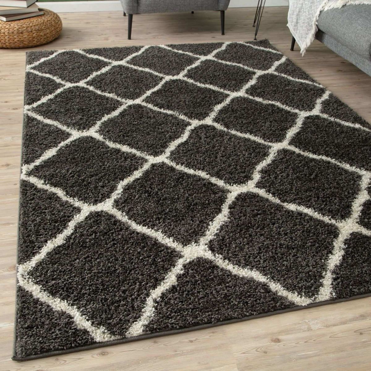Moroccan Dark Grey Shaggy Rug – 740