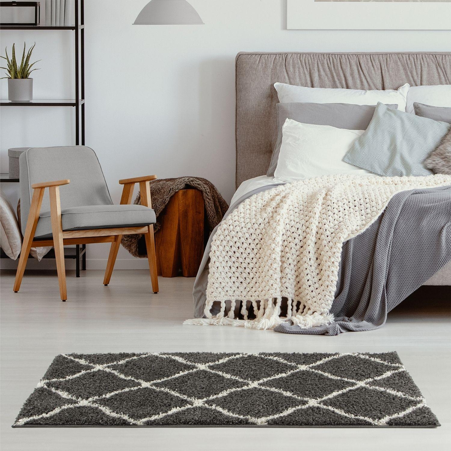 Moroccan Dark Grey Shaggy Rug – 740