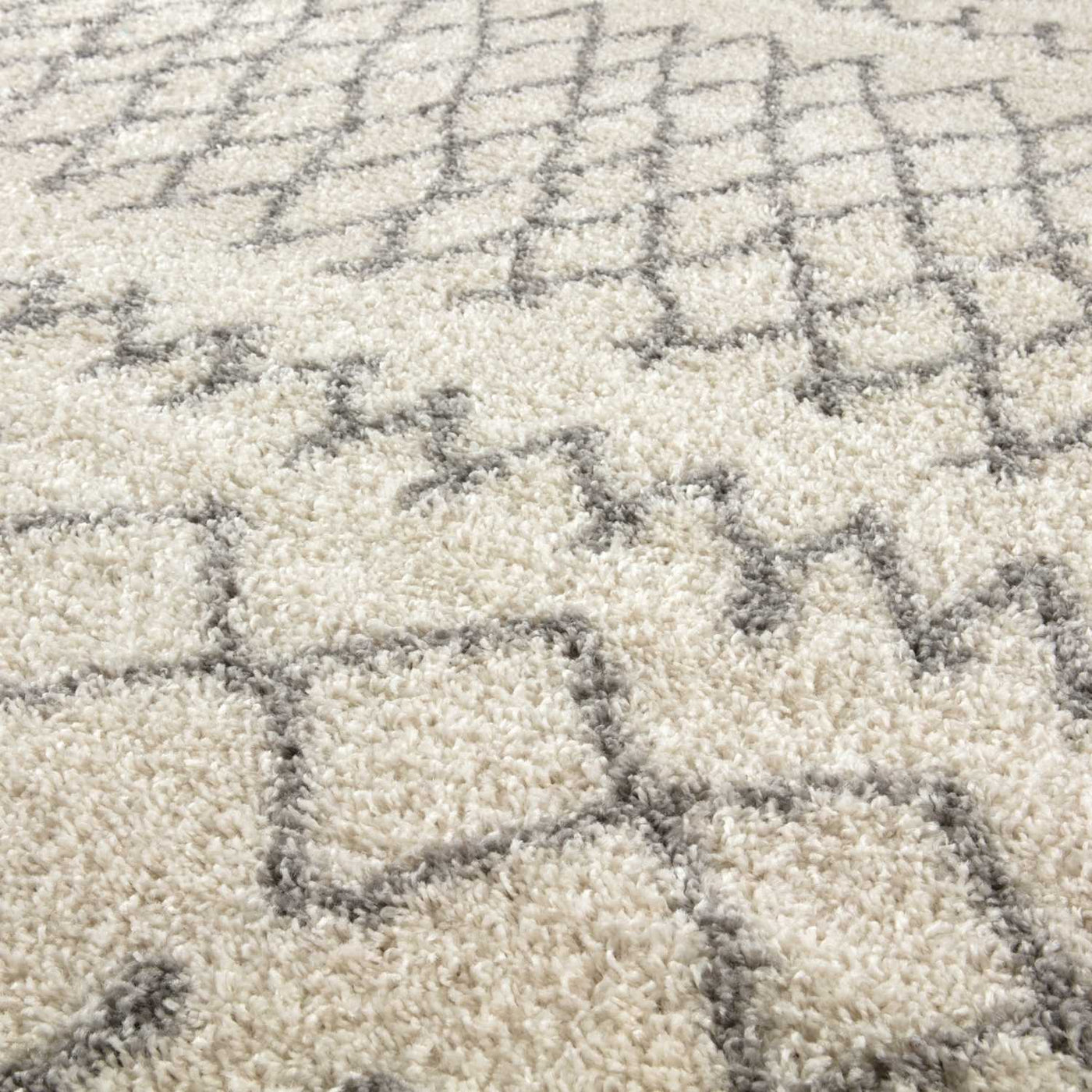 Moroccan Ivory Grey Shaggy Rug – 900