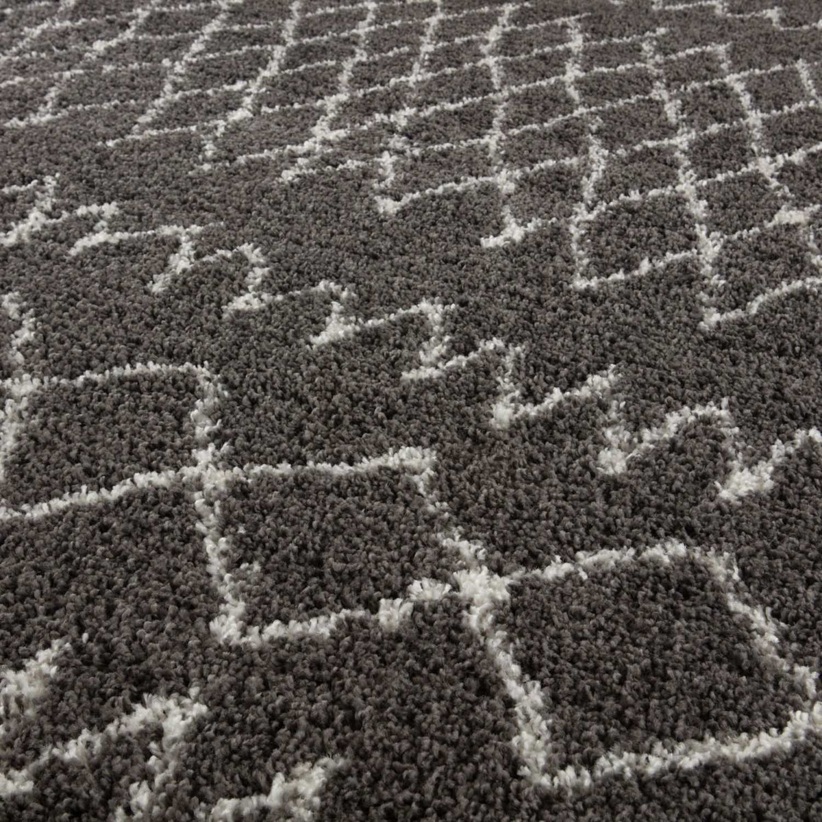 Moroccan Dark Grey Shaggy Rug – 940