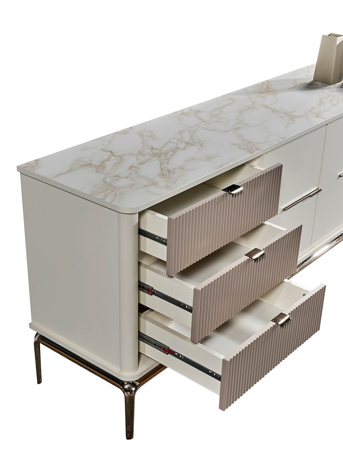 Alya Dining Room Set by Netline Interiors