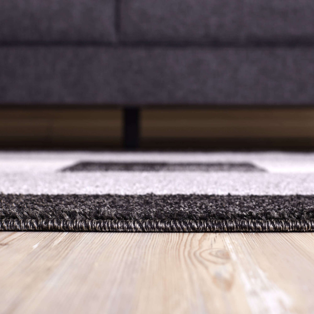 Ephesus Grey Black Rug – 7439GB