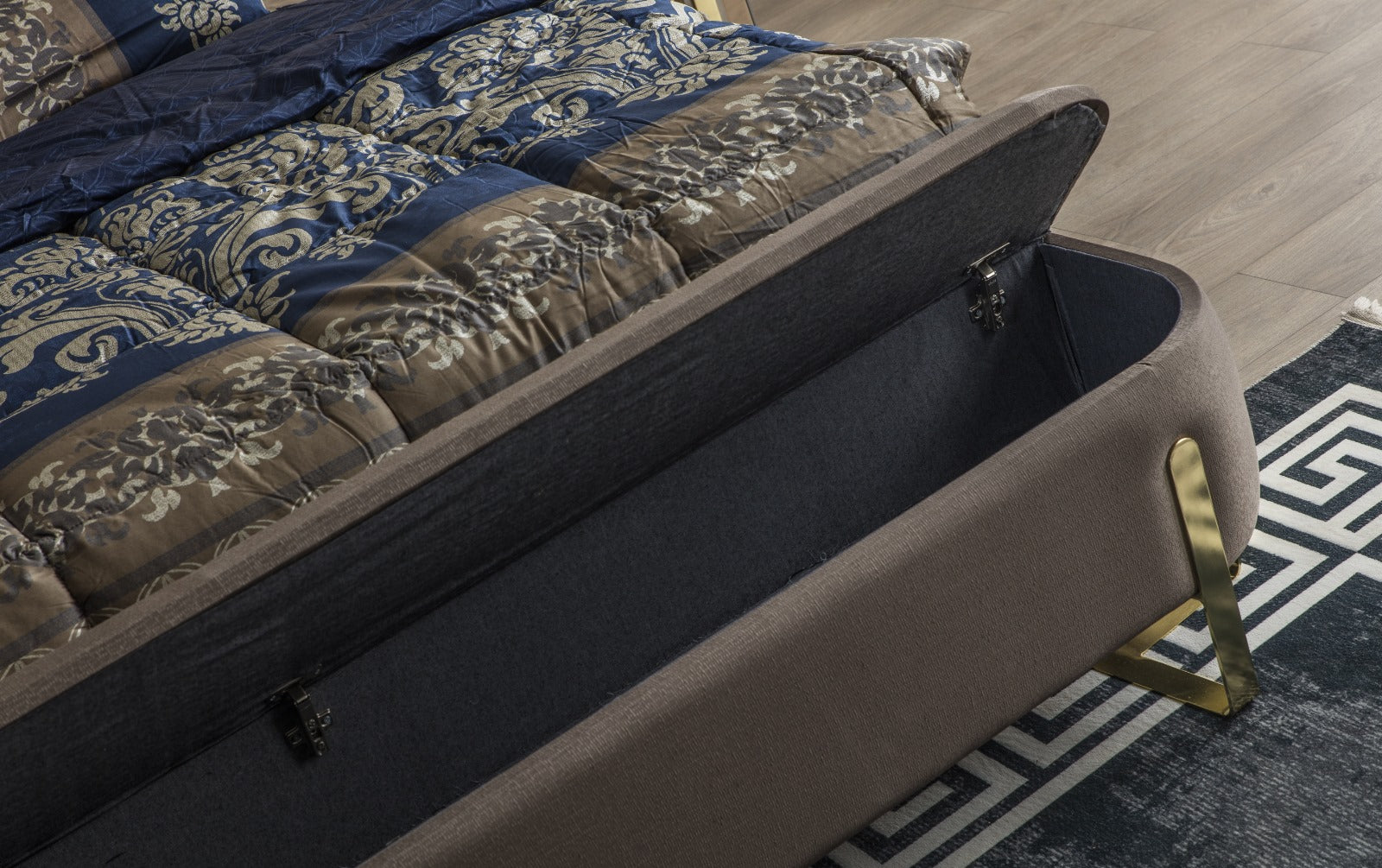 Luxori Bedroom (SK) by Netline Interiors