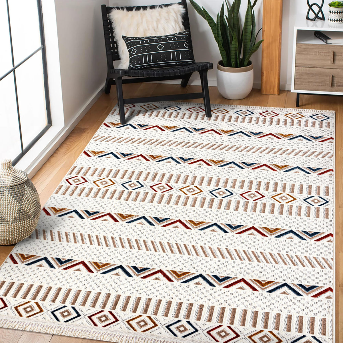 Soft, durable Netline Home bohemian-style rug with pet-friendly low pile, ideal for living rooms, bedrooms, and hallways.
