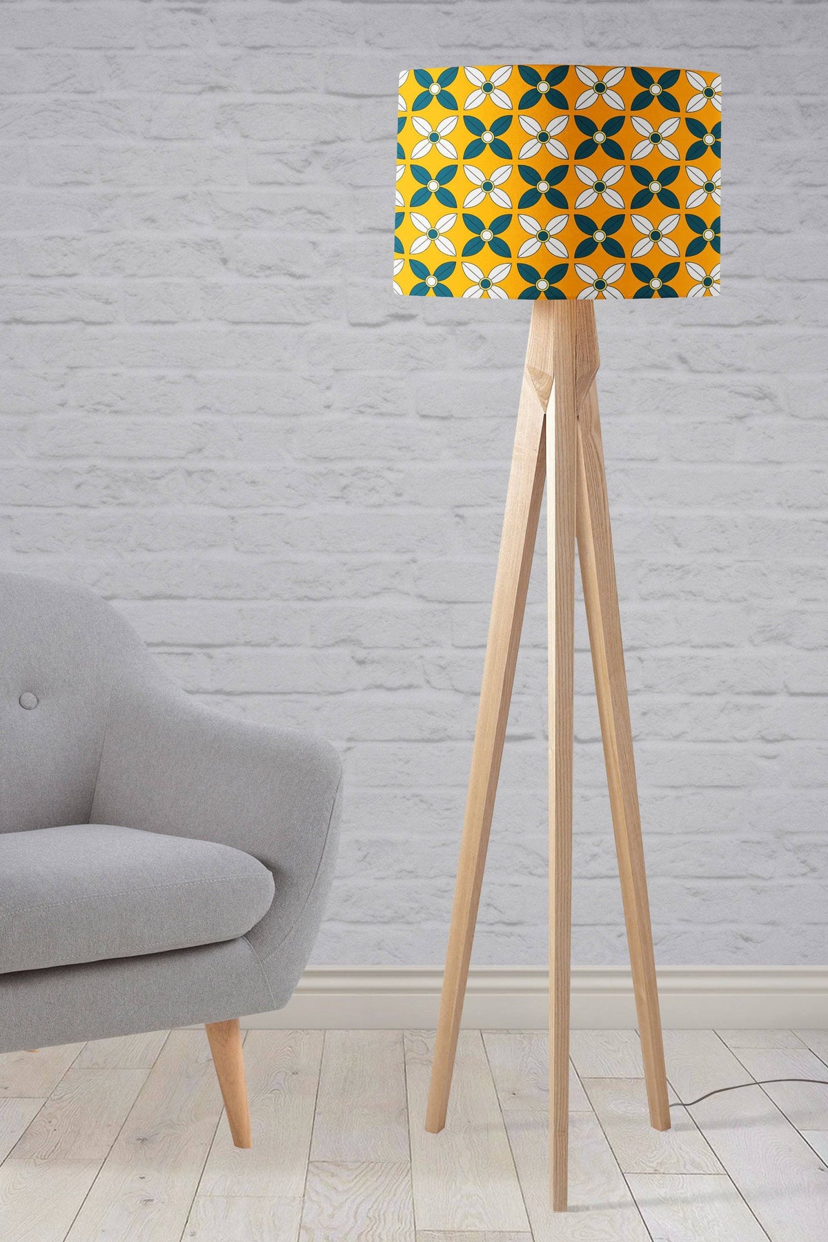 Yellow Lampshade with a Retro Blue and White Design – Ceiling & Table Compatible
