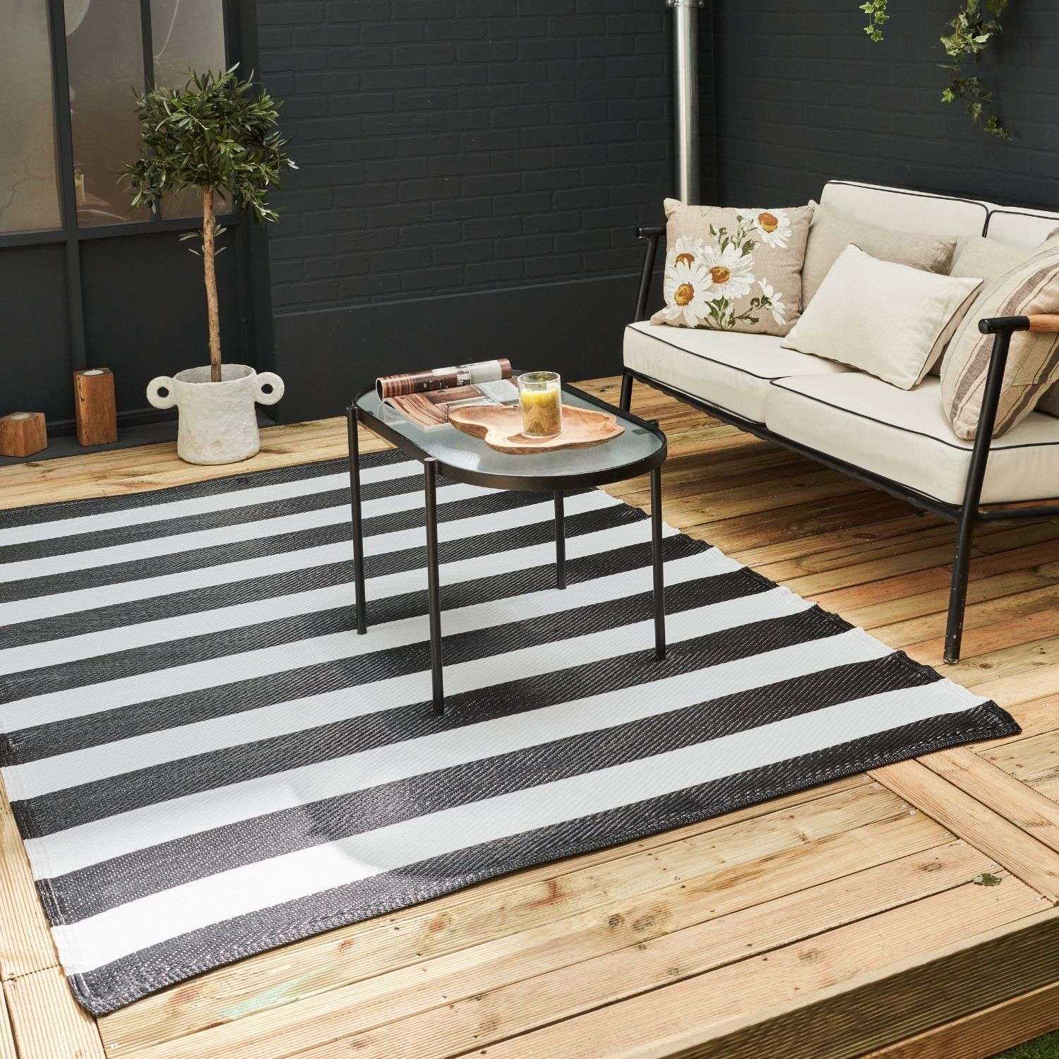 Rainbow Outdoor Rug Black & White – 1030