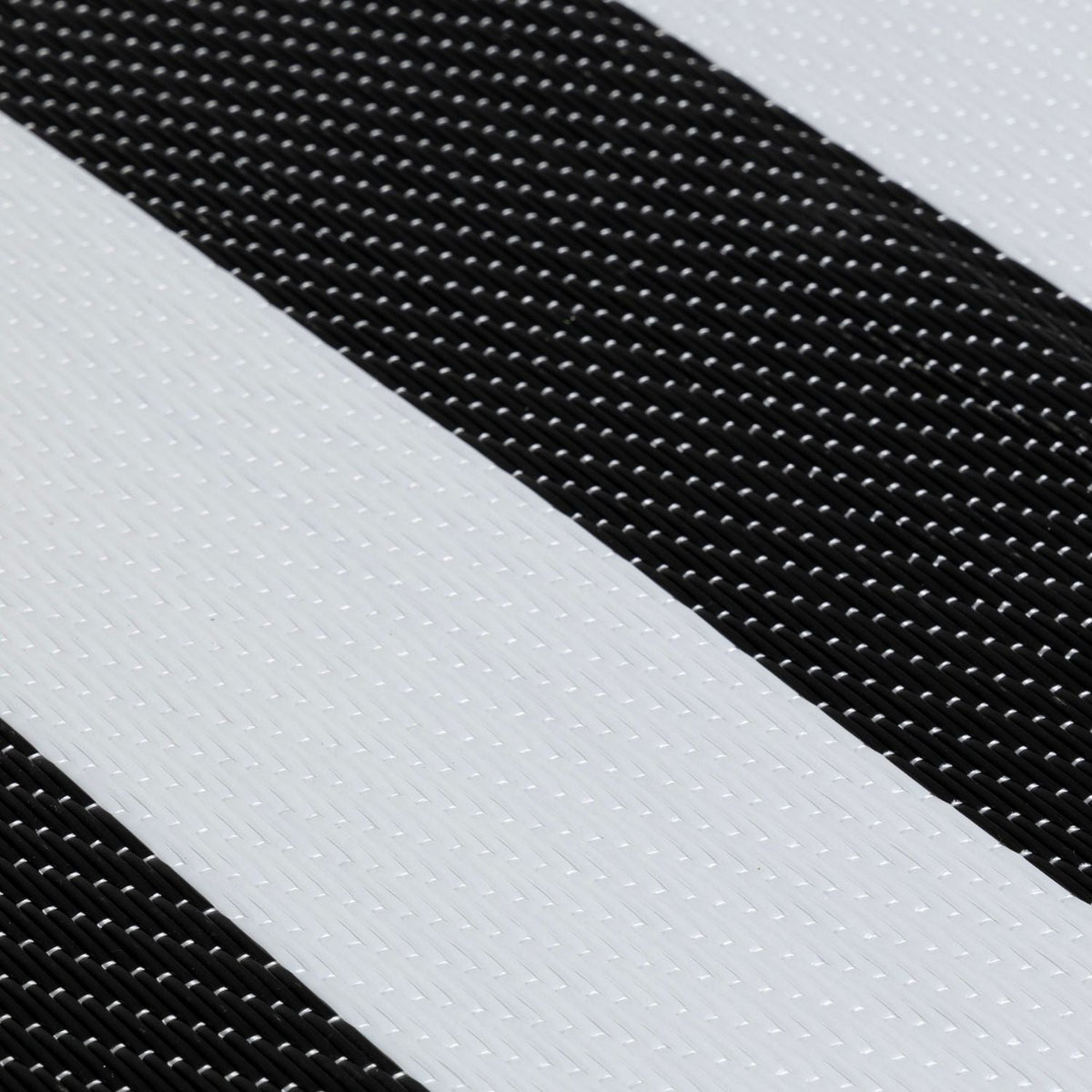 Rainbow Outdoor Rug Black & White – 1030
