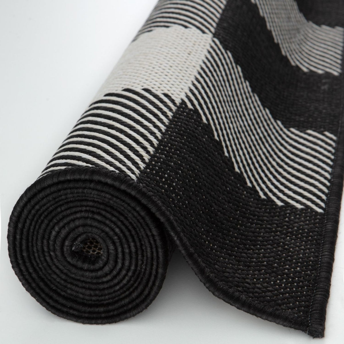Ecology Outdoor Rug Black – 700BL
