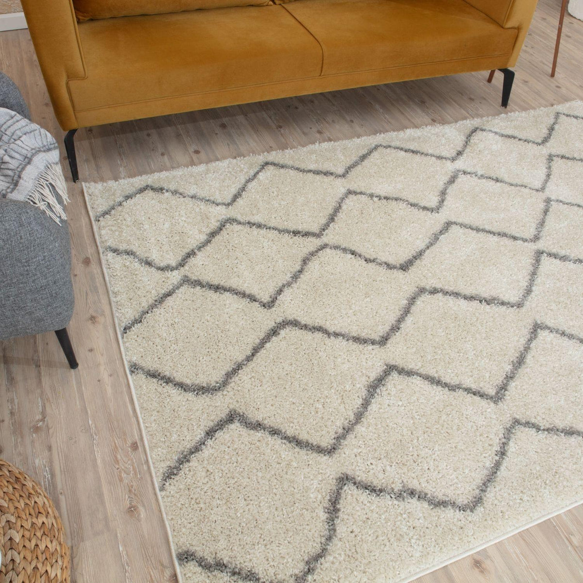 Moroccan Ivory Grey Shaggy Rug – 800