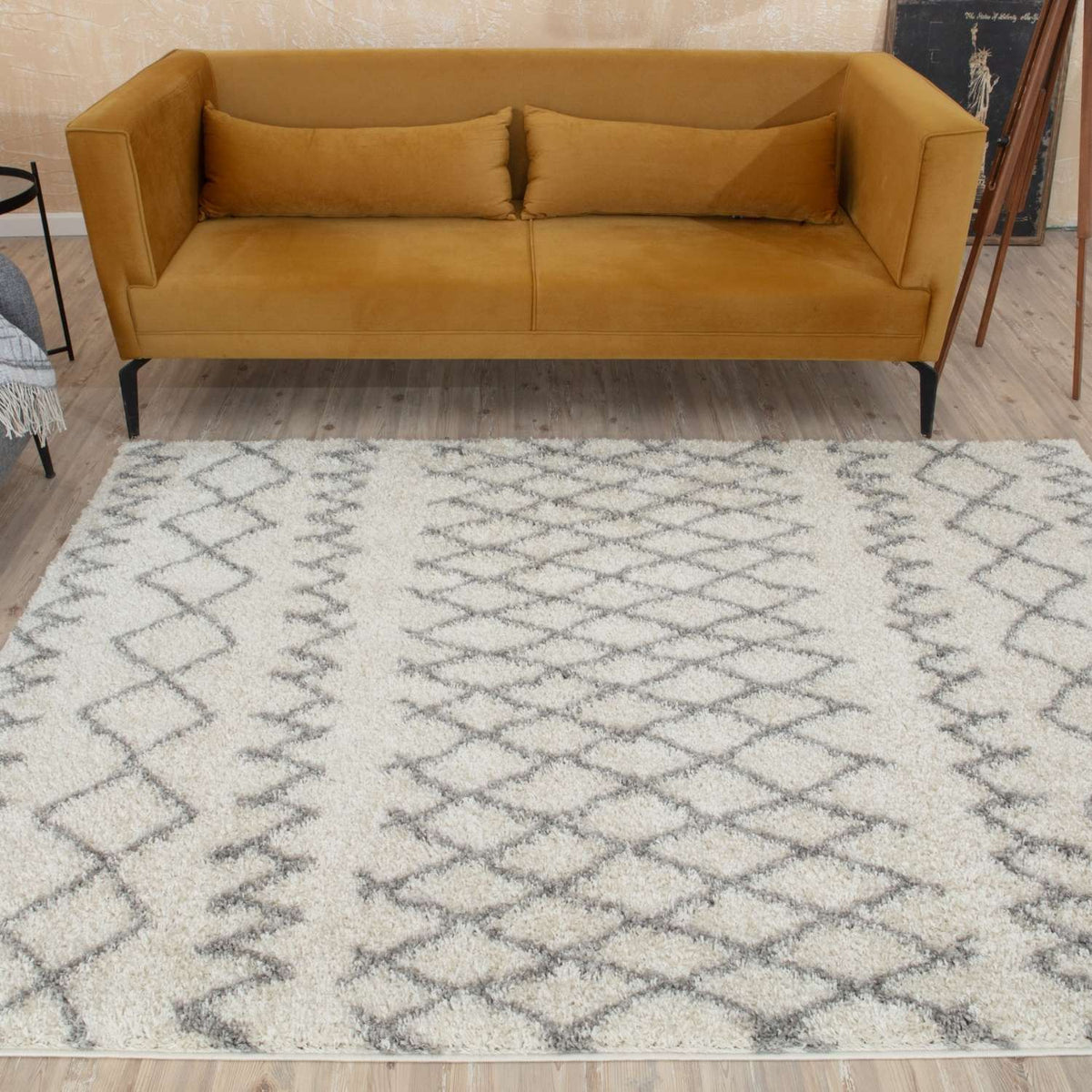 Moroccan Ivory Grey Shaggy Rug – 900