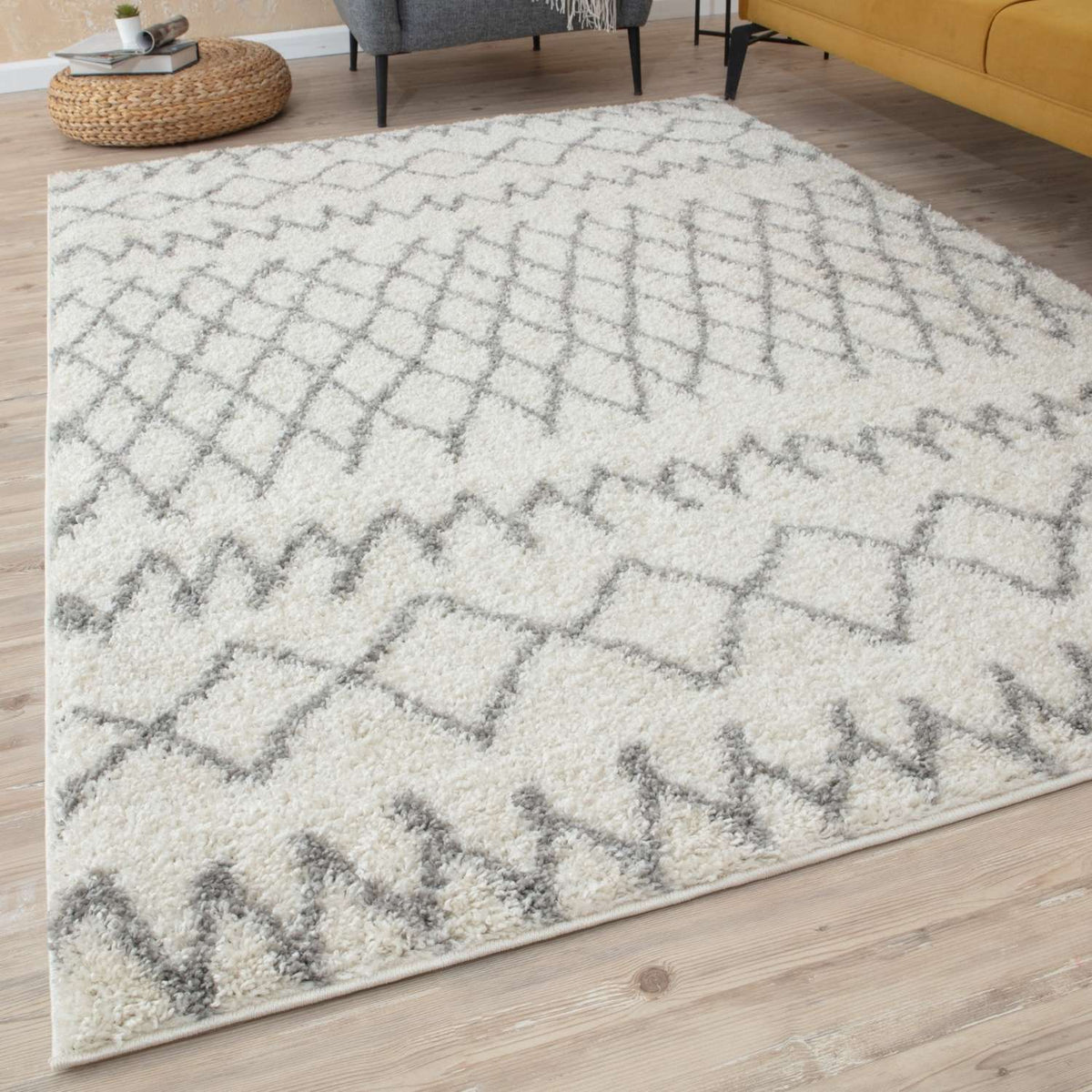 Moroccan Ivory Grey Shaggy Rug – 900