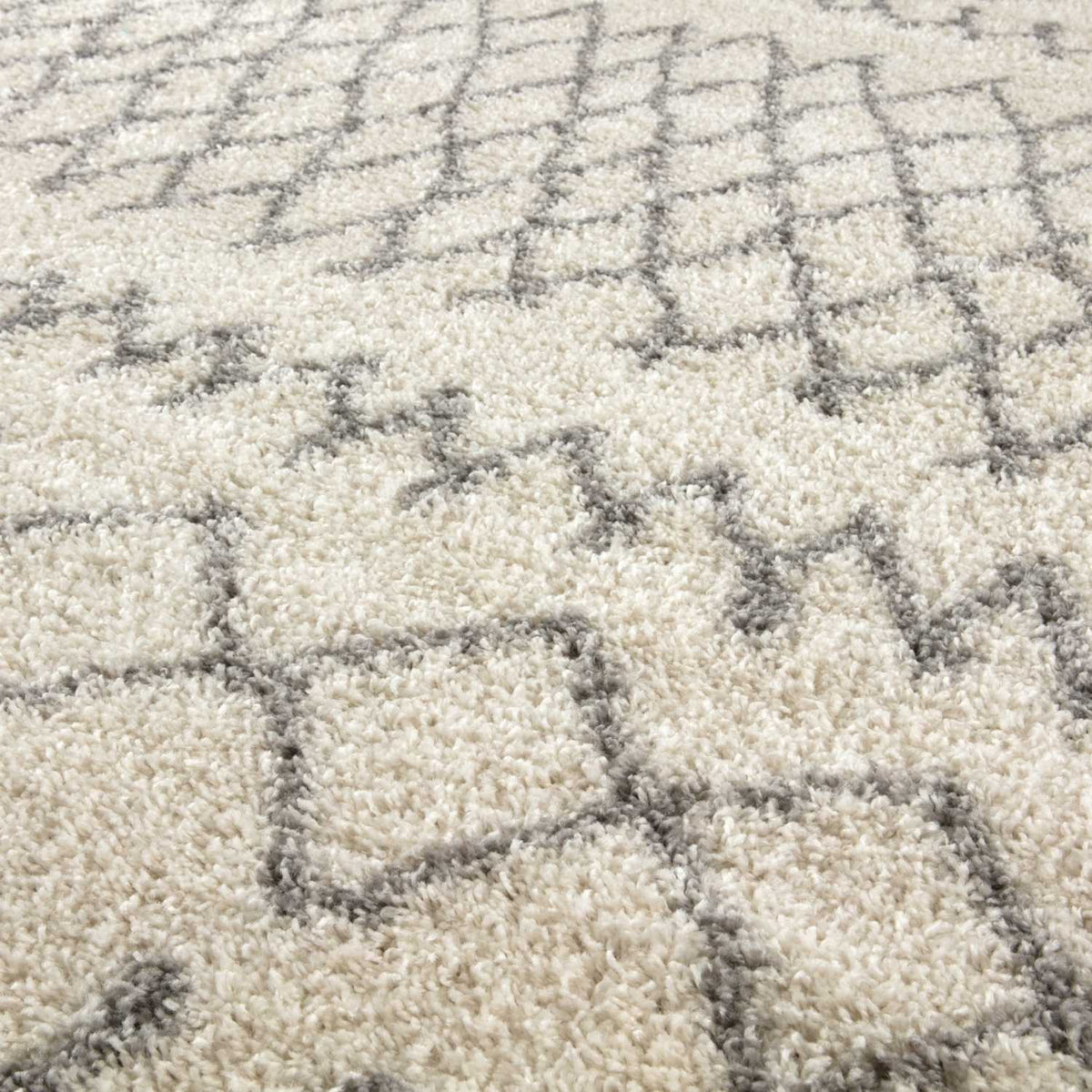 Moroccan Ivory Grey Shaggy Rug – 900