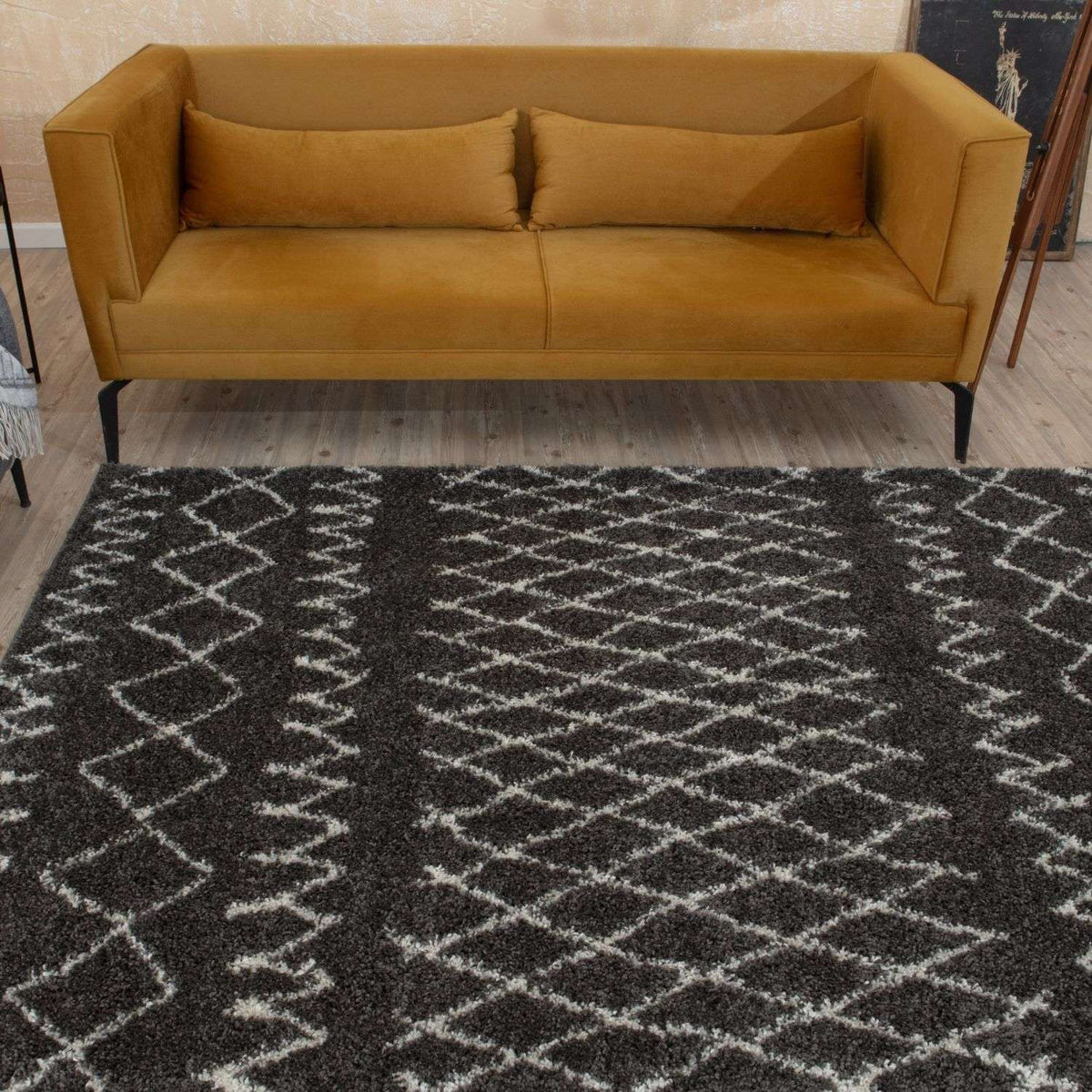 Moroccan Dark Grey Shaggy Rug – 940