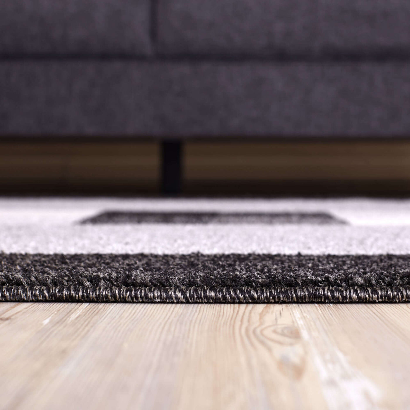 Ephesus Grey Black Rug – 7439GB