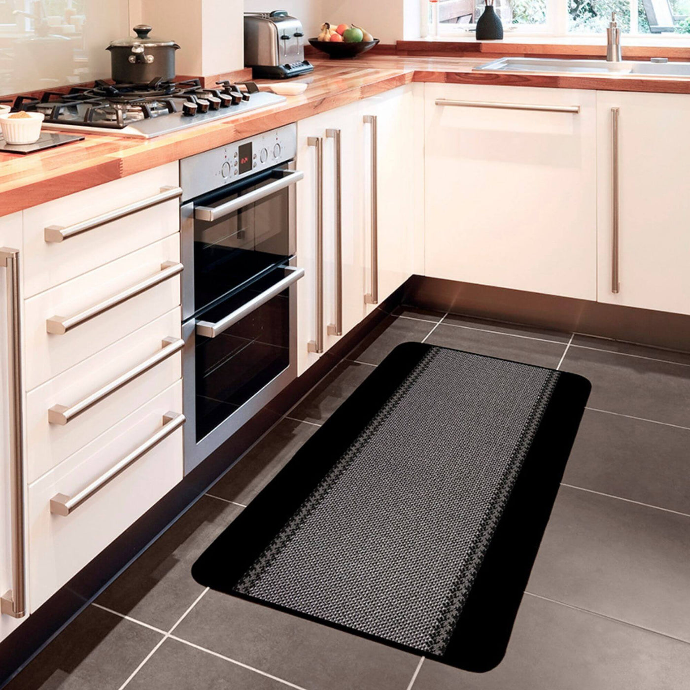 Washable Bordered Black Rug – 116Bl