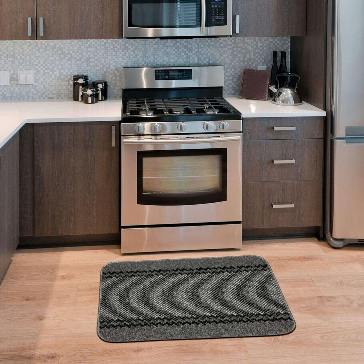 Washable Bordered Dark Grey Rug – 116D
