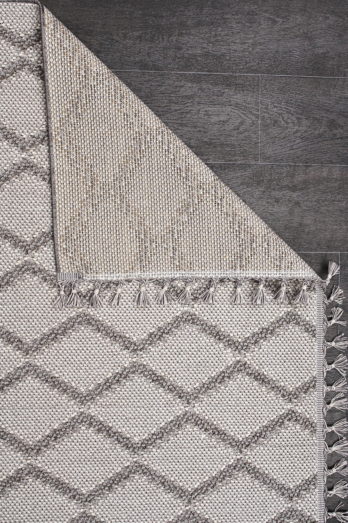 Modern Natura 9963 washable area rug by Netline Home in beige with soft, durable polypropylene, perfect for bedroom, study, or entryway.